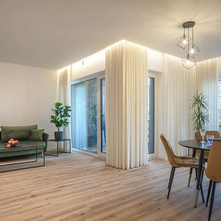 Blank Apartament *
